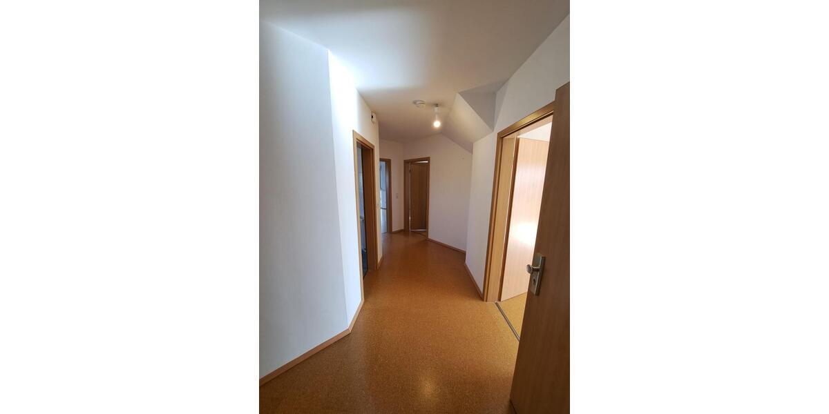 Etagenwohnung Wolfsburg Ehmen - 3 Zimmer, 93 m&sup2;, 990&euro; | Angebot:26580598