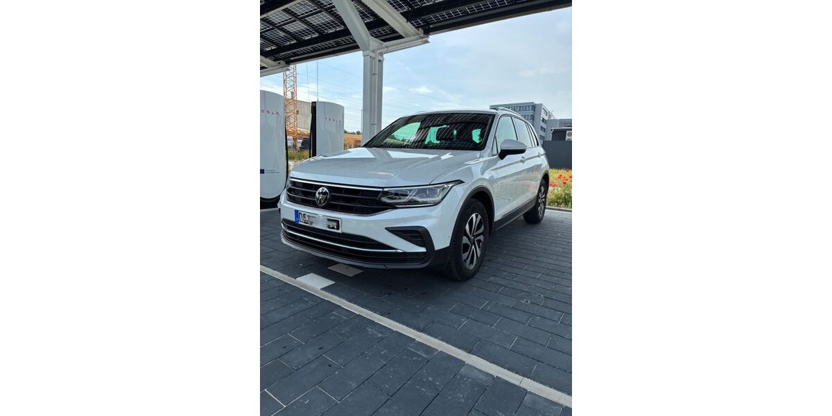 VW Tiguan 90.000 km 26.900 &euro; Braunschweig 38106