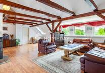 Mehrgenerationenhaus mit 4 Wohnungen & Nebengebäude, Werkstatt, Garage und großem Garten