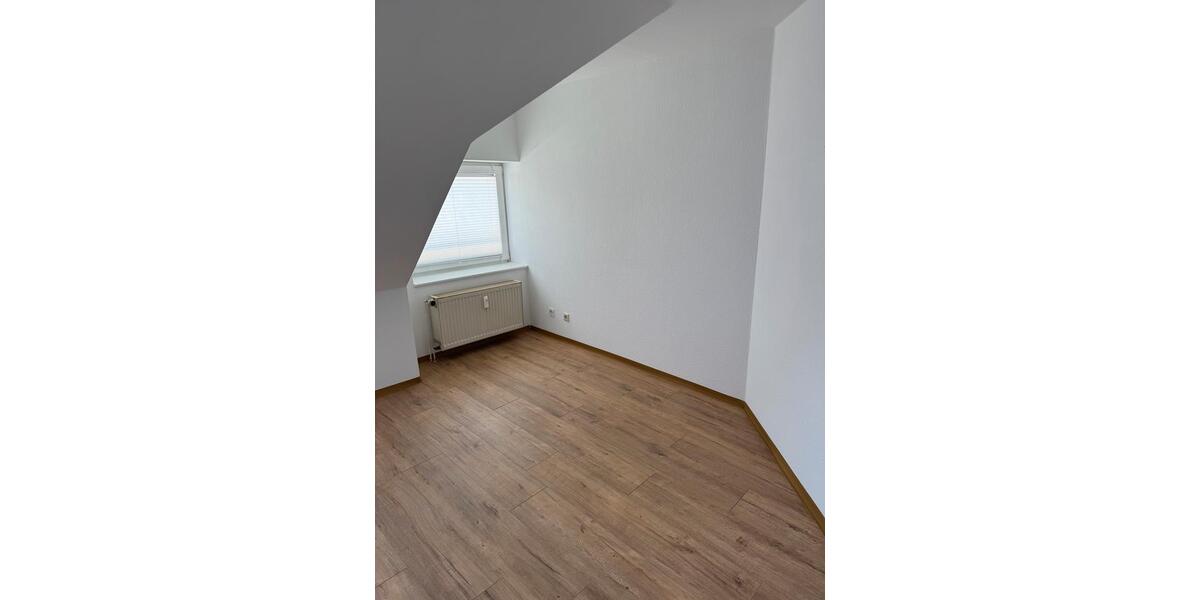 Dachgeschoßwohnung Braunschweig - 2 Zimmer, 54 m&sup2;, 600&euro; | Angebot:26308982