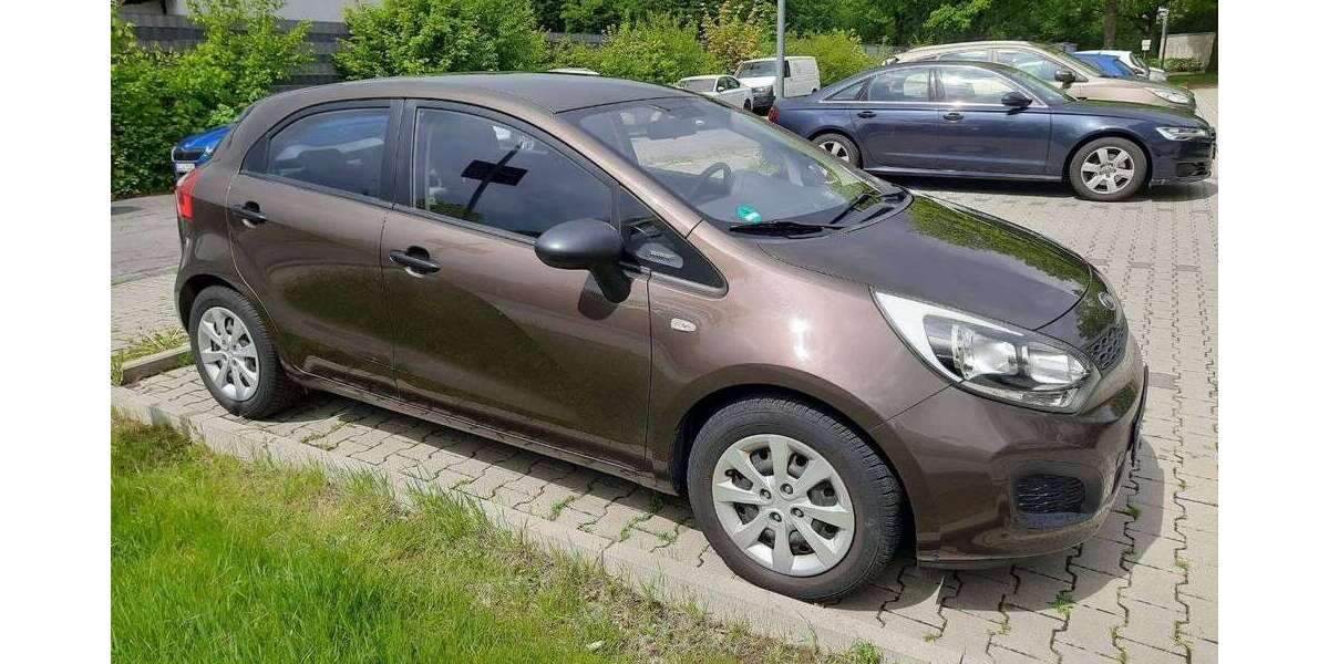 Kia Rio 111.778 km 4.600 &euro; Wolfsburg, Stadt 38444