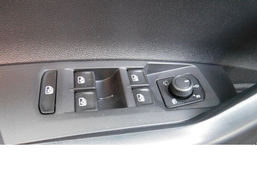 VW Polo 1.0 Life TSI BMT 4Trg Klima Navi LED 21.300 km 14.990 € Vordorf 38533