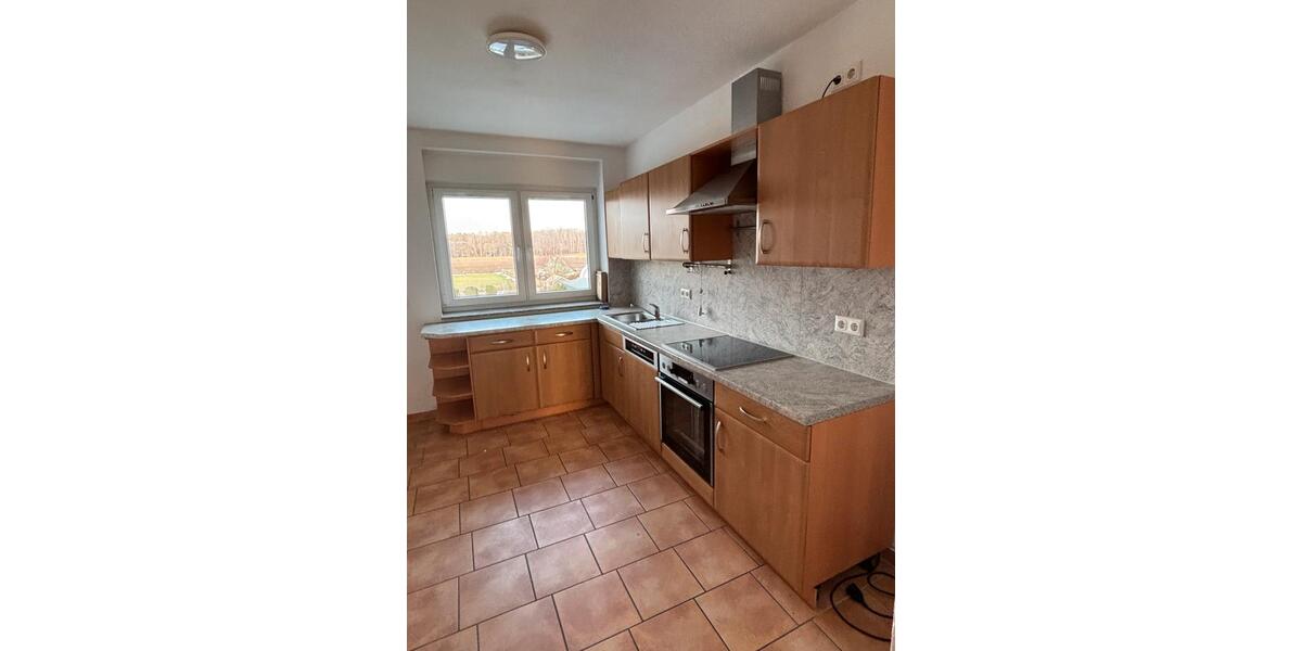 Etagenwohnung Wesendorf - 4 Zimmer, 90 m&sup2;, 880&euro; | Angebot:25980986