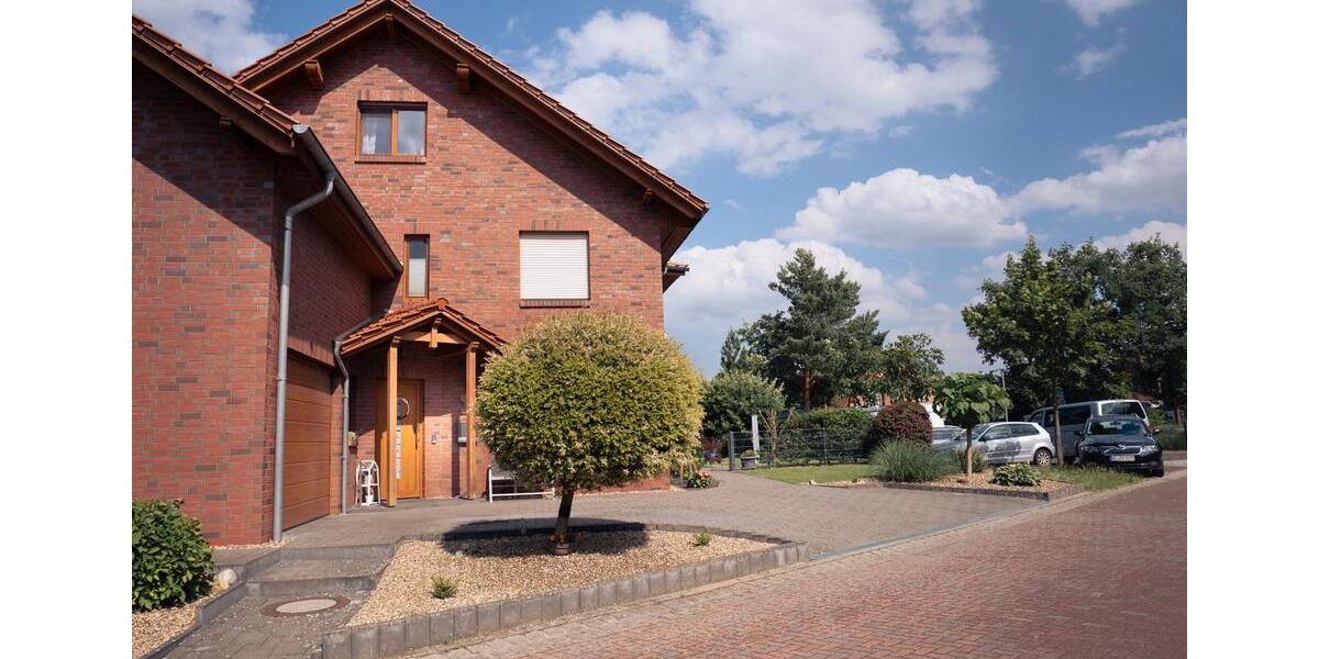 Einfamilienhaus Gifhorn - 9 Zimmer, 275 m&sup2;, 725.000&euro; | Angebot:26903269