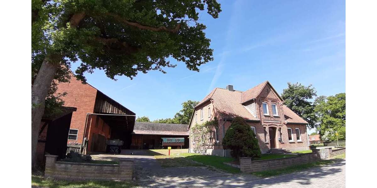 Einfamilienhaus Wahrenholz - Betzhorn Betzhorn - 9 Zimmer, 266 m&sup2;, 300.000&euro; | Angebot:21376799