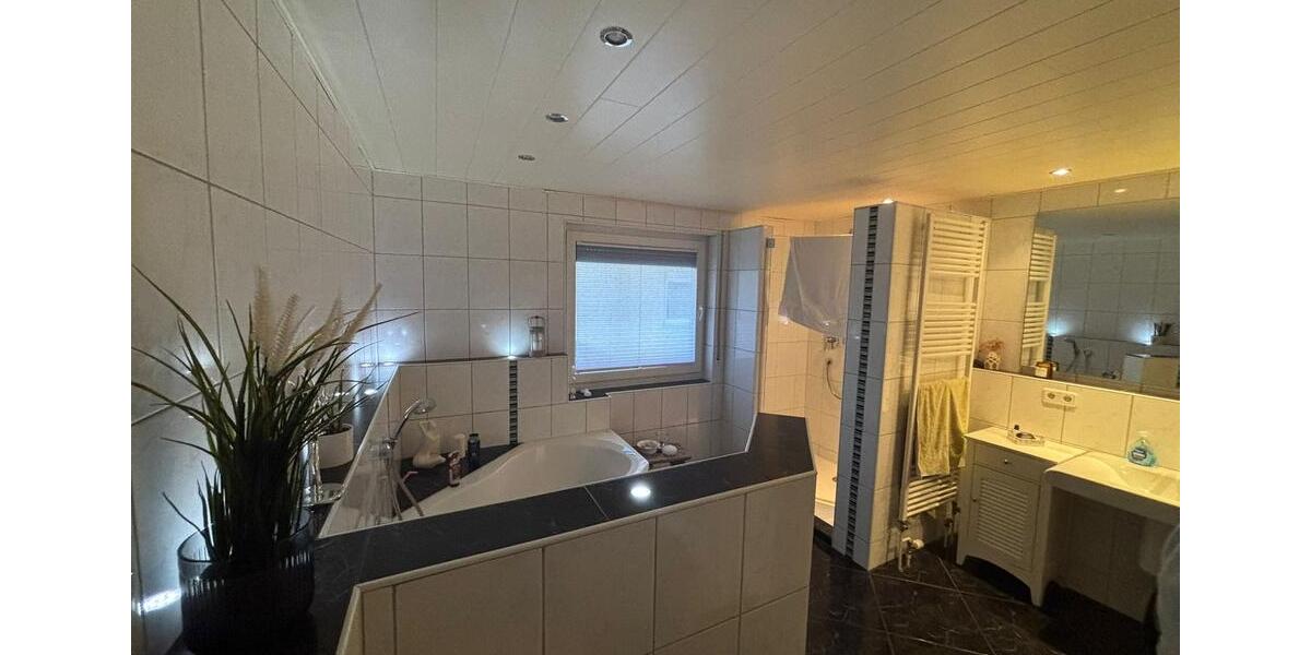 Einfamilienhaus Rühen - 5 Zimmer, 134 m&sup2;, 313.000&euro; | Angebot:25991870