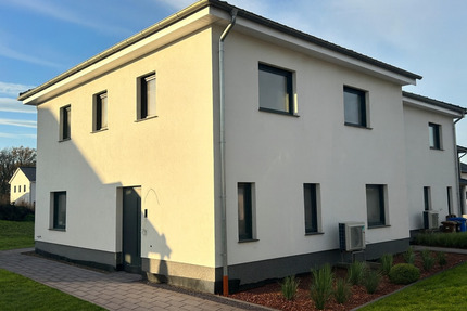 Moderne Doppelhaushälfte im Neubaugebiet zu verkaufen 6 zimmer