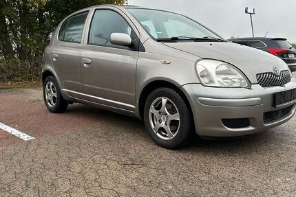 Toyota Yaris 231.000 km 1.650 € Braunschweig 38112