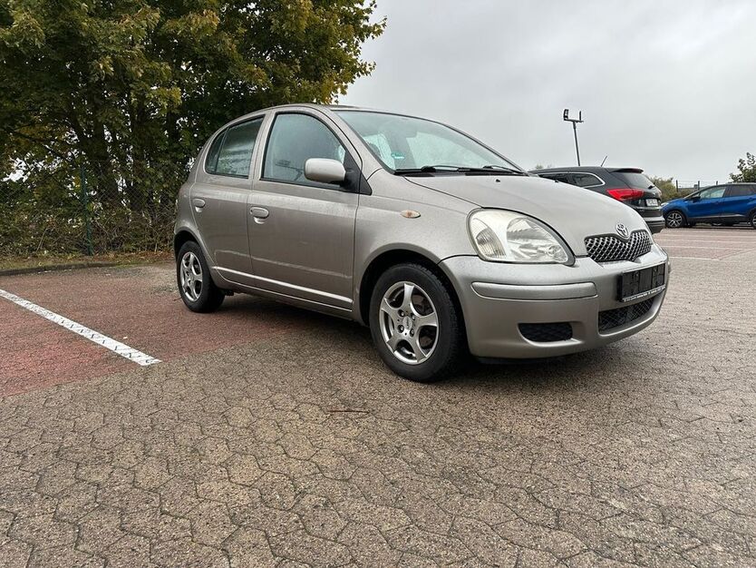 Toyota Yaris 231.000 km 1.650 € Braunschweig 38112