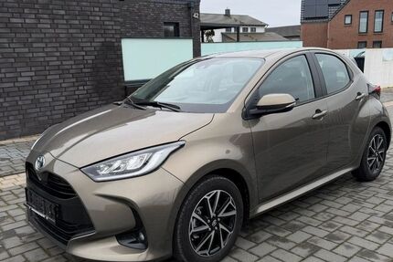 Toyota Yaris 3.400 km 18.200 € Braunschweig 38112