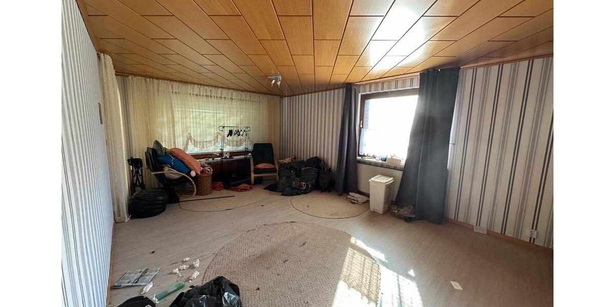 Einfamilienhaus Isenbüttel - 8 Zimmer, 250 m&sup2;, 350.000&euro; | Angebot:25903958