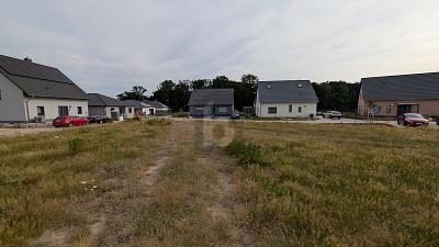 RUHIGE LAGE, VIEL PLATZ, PERFEKTE ANBINDUNG - Grundstück Osloß | Angebot:26029747