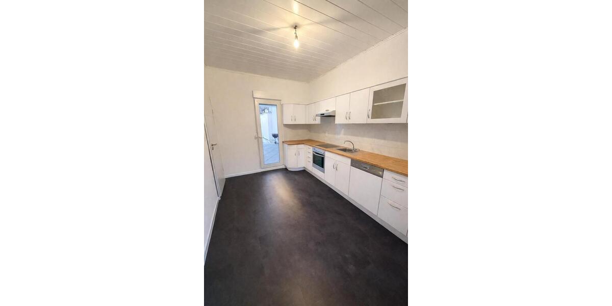 Etagenwohnung Helmstedt - 4 Zimmer, 115 m&sup2;, 1.150&euro; | Angebot:25322320