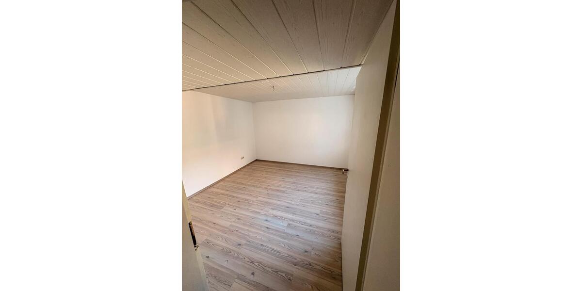 Erdgeschoßwohnung Wolfsburg Almke - 4 Zimmer, 118 m&sup2;, 1.200&euro; | Angebot:26409835