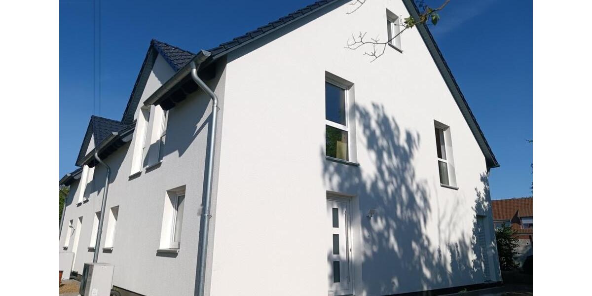 NEUBAU- Energieeffiziente DHH m. EBK Wärmepumpe in ruhiger Lage 4 zimmer