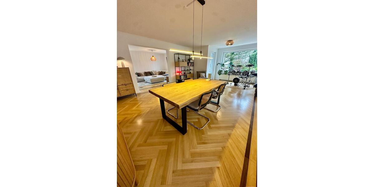 Sofort einziehen – 120 m² Wohnung – Kamin, Terrasse, Garten 2.5 zimmer