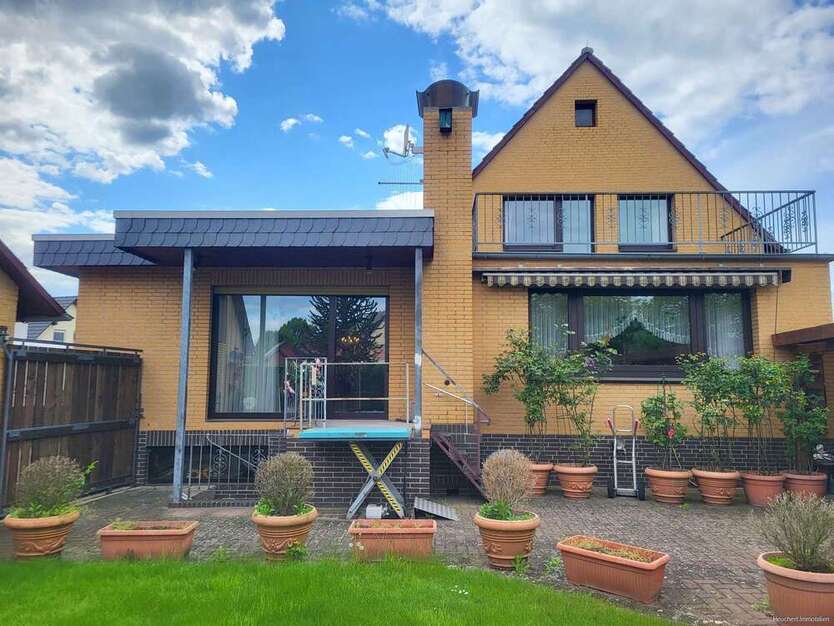 Haus zum Kaufen in Gifhorn 285.000 € 156.88 m²