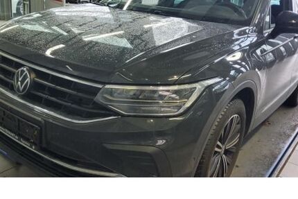 VW Tiguan 83.700 km 25.990 € Wolfsburg 38440