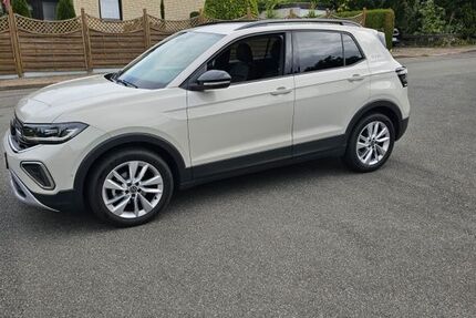 VW T-Cross 16.000 km 22.900 &euro; Wolfsburg 38442