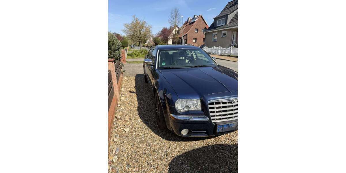 Chrysler 300C 150.200 km 7.000 &euro; Wendeburg 38176