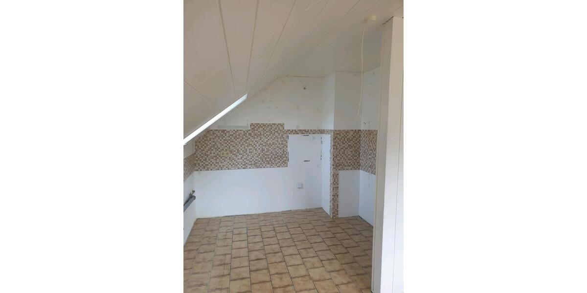 Dachgeschoßwohnung Gifhorn - 4 Zimmer, 100 m&sup2;, 700&euro; | Angebot:26521157