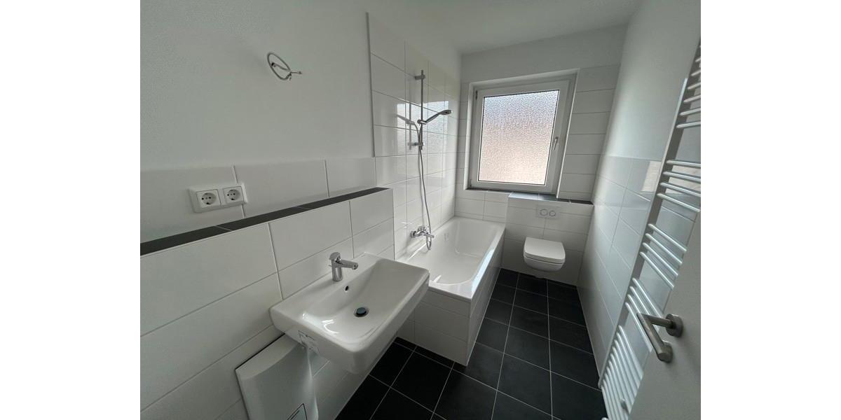 Mit Balkon genießen- wo die Blumen sprießen! 3 zimmer