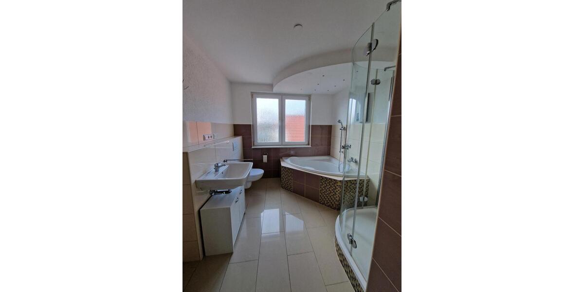 Etagenwohnung Wolfsburg Ehmen - 4 Zimmer, 101 m&sup2;, 275.000&euro; | Angebot:27025525