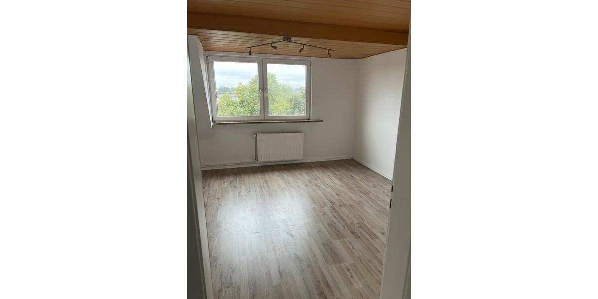 Dachgeschoßwohnung Helmstedt - 3 Zimmer, 60 m&sup2;, 650&euro; | Angebot:26249617