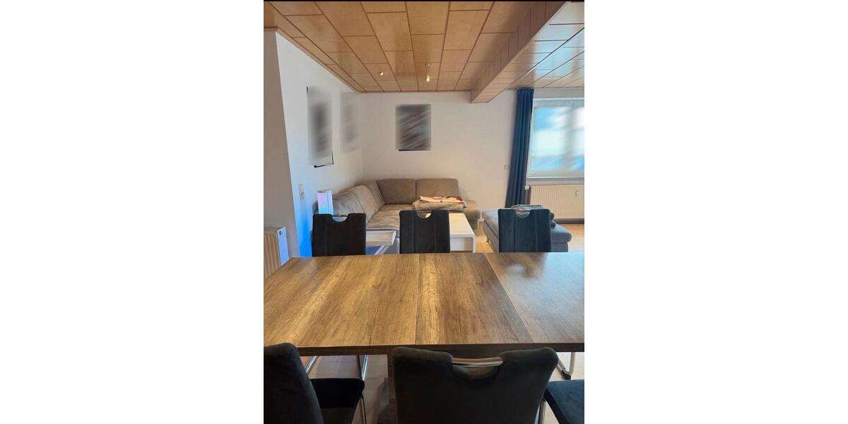 Etagenwohnung Isenbüttel - 5.5 Zimmer, 135 m&sup2;, 1.250&euro; | Angebot:25298927