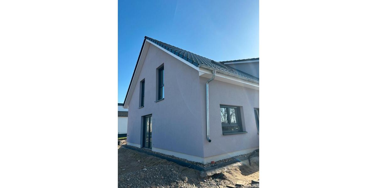 Doppelhaushälfte Jembke - 4 Zimmer, 135 m&sup2;, 1.750&euro; | Angebot:26040596