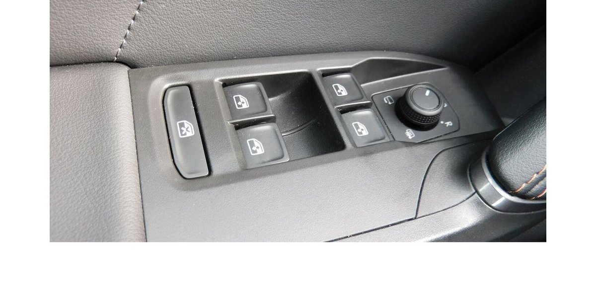 Cupra Formentor 1.5 TSI BMT Klima LED Navi AHK 27.200 km 23.990 € Vordorf 38533