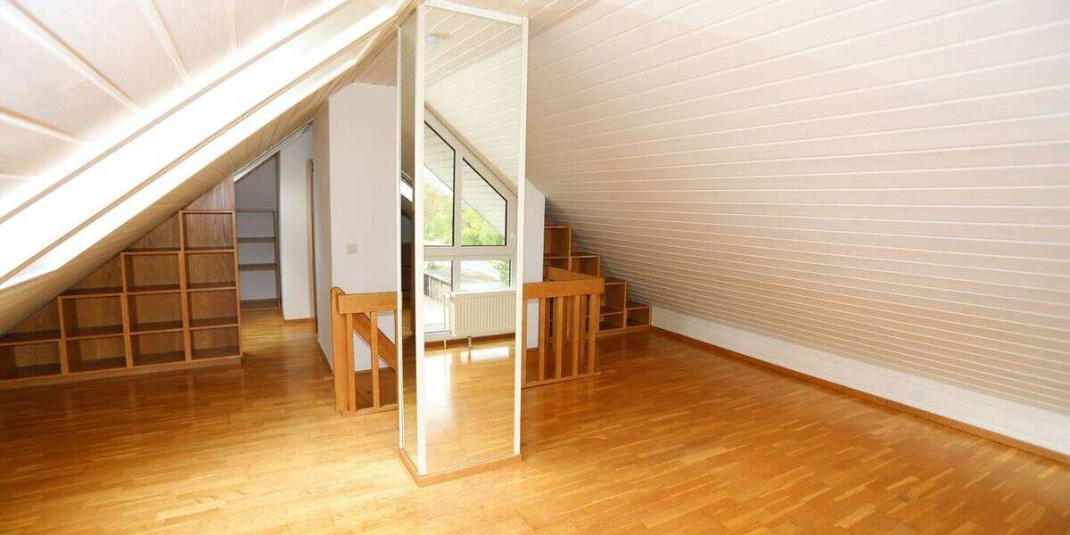 Etagenwohnung Gifhorn - 4 Zimmer, 106 m&sup2;, 219.000&euro; | Angebot:25662747