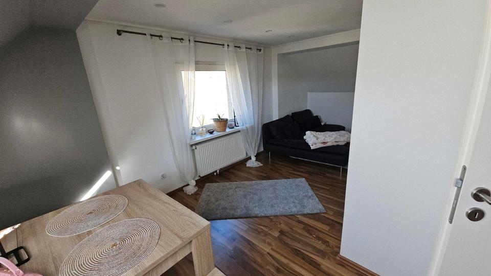 Dachgeschoßwohnung Wolfsburg Ehmen - 2 Zimmer, 50 m&sup2;, 450&euro; | Angebot:26234872