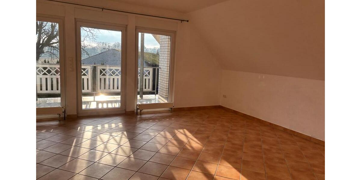 Etagenwohnung Wesendorf - 4 Zimmer, 90 m&sup2;, 880&euro; | Angebot:25980986