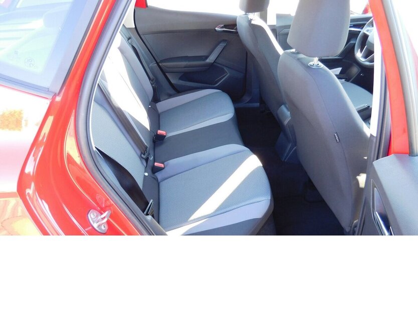 Seat Arona 1.0 Style Beats TSI BMT Klima Navi Alu 31.900 km 15.990 € Vordorf 38533