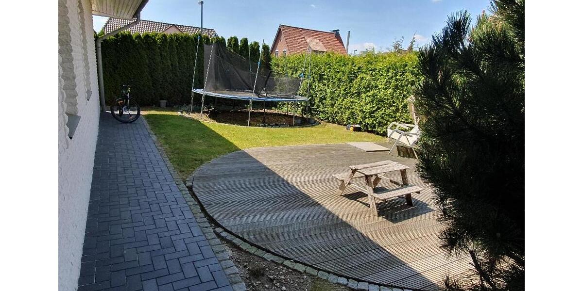 Villa Wolfsburg Alt-Wolfsburg - 7 Zimmer, 300 m&sup2;, 2.000&euro; | Angebot:23427315