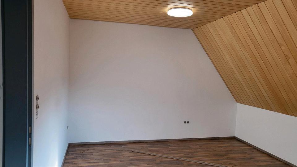 Vermiete Haus mit großem Grundstück 1.700€ Kalt 8 zimmer
