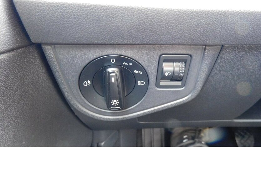 VW Taigo 1.0 TSI BMT Klima LED Navi 27.600 km 16.690 € Vordorf 38533