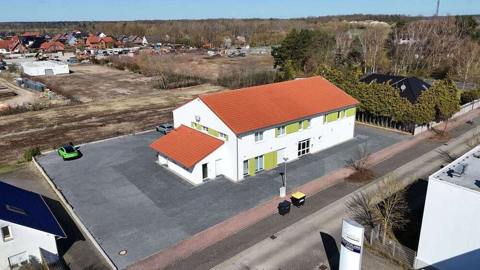 Büro in Weyhausen 8.500 € 695 m²