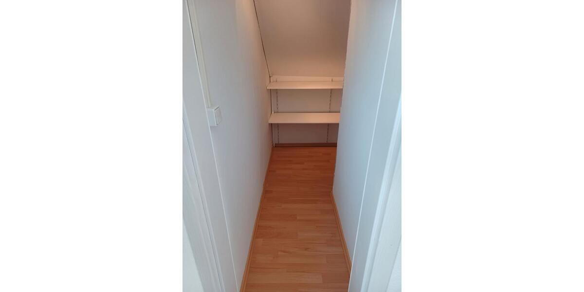 Dachgeschoßwohnung Rühen - 2 Zimmer, 56 m&sup2;, 460&euro; | Angebot:26498283