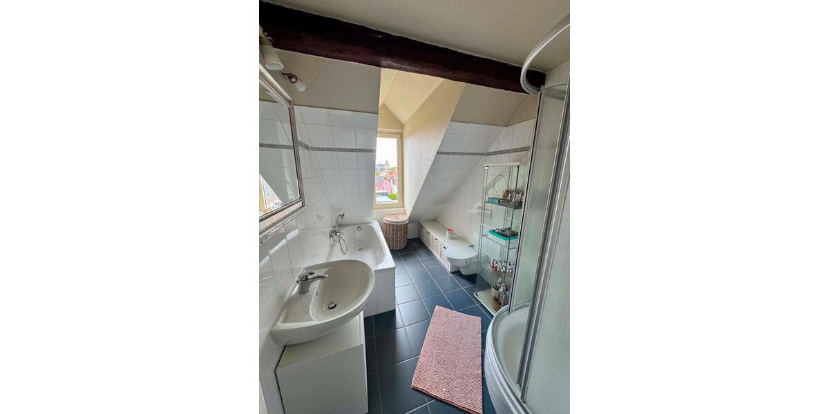 Dachgeschoßwohnung Braunschweig Wabe-Schunter-Beberbach - 3 Zimmer, 82 m&sup2;, 1.050&euro; | Angebot:26704198