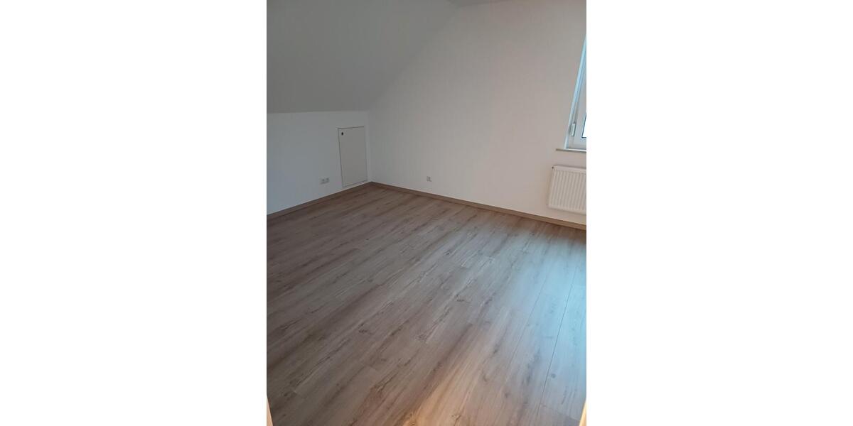 Dachgeschoßwohnung Rühen - 2 Zimmer, 56 m&sup2;, 460&euro; | Angebot:26498283