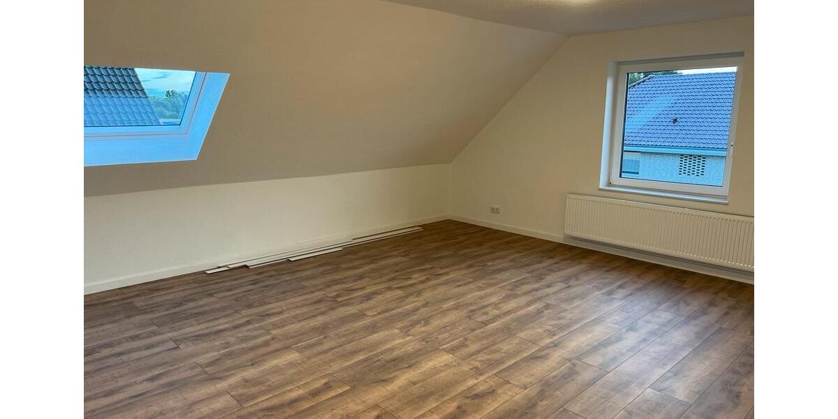Dachgeschoßwohnung Wolfsburg Ehmen - 4 Zimmer, 103 m&sup2;, 950&euro; | Angebot:26261991