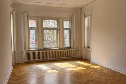 Zimmer Braunschweig Östliches Ringgebiet - 8 Zimmer, 235 m&sup2;, 1.950&euro; | Angebot:26220436