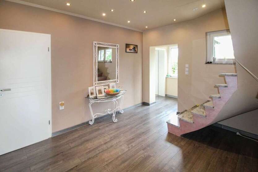 Haus zum Kaufen in Wolfsburg 389.000 € 177.08 m²