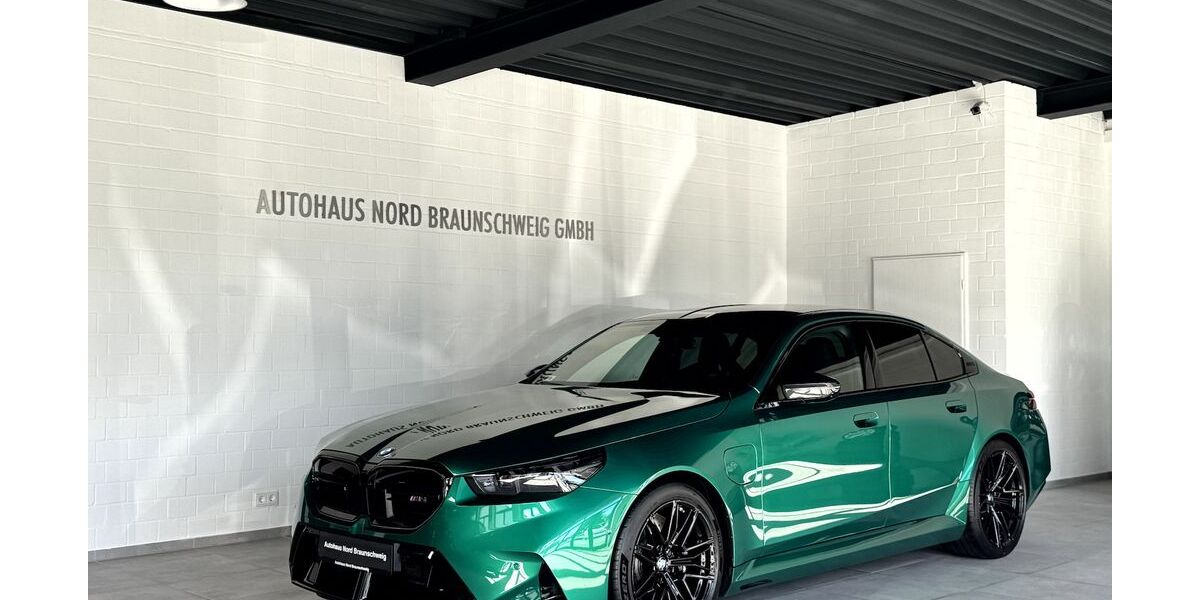 BMW M5 7.500 km 129.490 € Braunschweig 38112