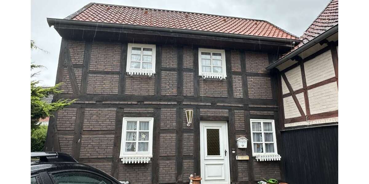 Einfamilienhaus Braunschweig Lehndorf-Watenbüttel - 9 Zimmer, 156 m&sup2;, 230.000&euro; | Angebot:23163992