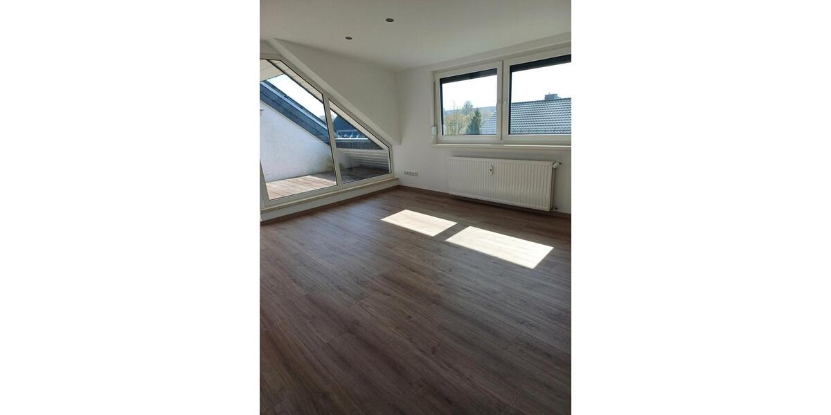 Dachgeschoßwohnung Rühen - 2 Zimmer, 56 m&sup2;, 460&euro; | Angebot:26498283