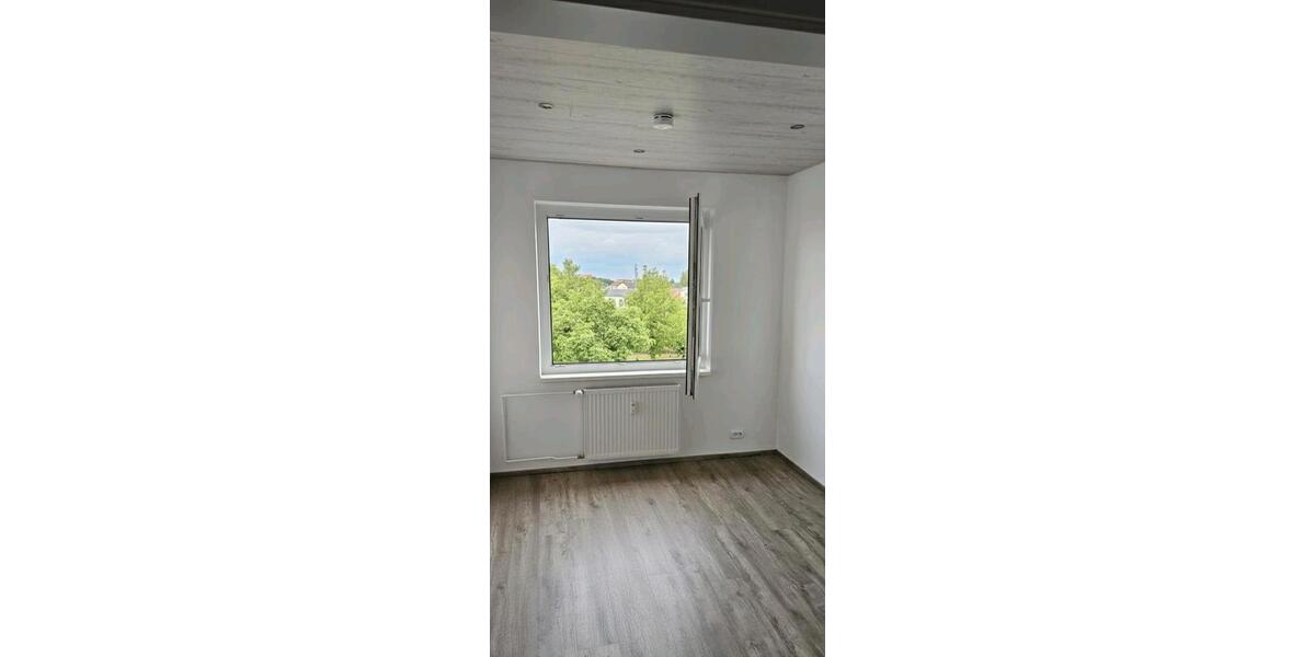 Dachgeschoßwohnung Ribbesbüttel - 2.5 Zimmer, 80 m&sup2;, 650&euro; | Angebot:25173465