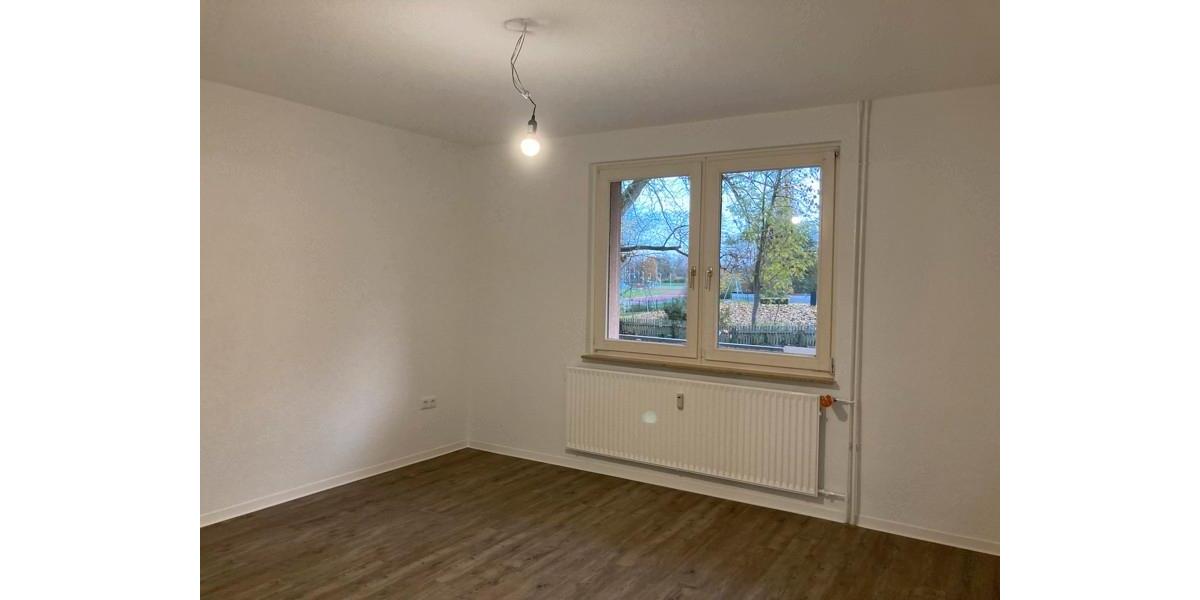 Hier zieh ich ein, in mein neues Heim! zimmer